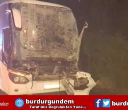 AK Parti’lileri taşıyan otobüs kaza yaptı! 22 yaralı