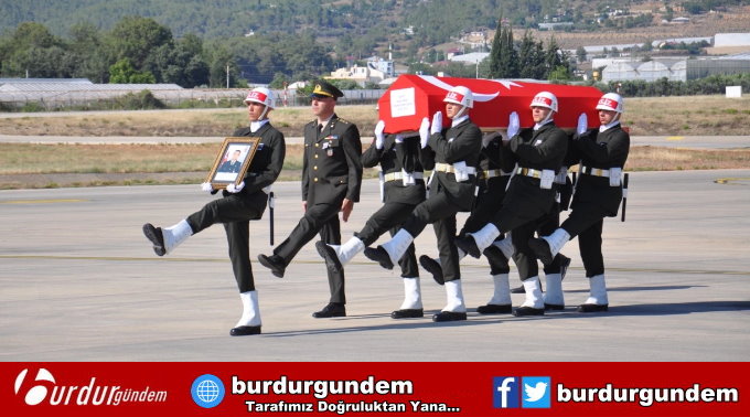 Antalya şehidini gözyaşlarıyla karşıladı