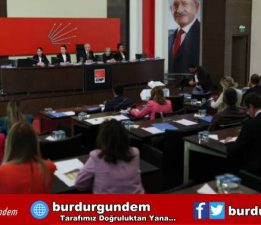 CHP’de kritik toplantıdan kurultay kararı çıktı