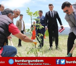 VALİ ARSLANTAŞ, FİDAN DİKİM ETKİNLİĞİNE KATILDI