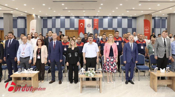 BURDUR’DA AFETLER SONRASI ÇALIŞANA PSİKOSOSYAL DESTEK ÇALIŞTAYI YAPILDI