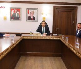 VALİ ÖKSÜZ, MUHTARLARIN TALEPLERİNİ DİNLEDİ