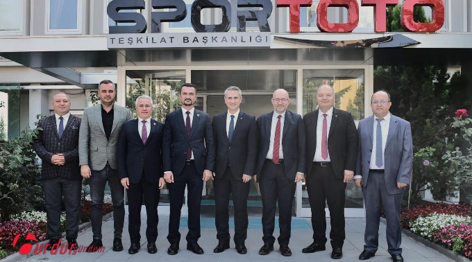 SPORTOTO, BUCAK VE GÖLHİSAR’A YÜZME HAVUZU DESTEĞİ