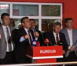 CHP GENEL BAŞKAN ADAYI ÖZGÜR ÖZEL, BURDUR’DA PARTİLİLERLE BULUŞTU