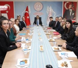 VALİ ÖKSÜZ, BİZZAT TALİMATLARIYLA HAZIRLANAN EĞİTİM PROJESİNİ YAKINDAN TAKİP EDİYOR