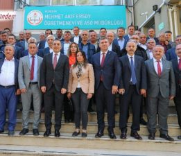 VALİ ÖKSÜZ, MUHTARLARLA BULUŞTU 19 EKİM MUHTARLAR GÜNÜ’NÜ KUTLADI