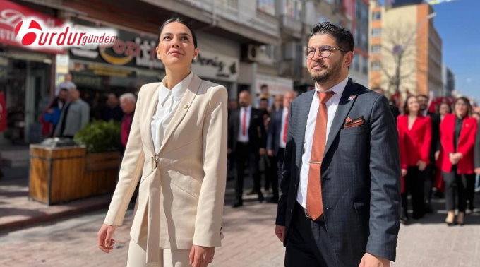 Burdur’da tarih yazanlar biri İlçe Başkanı diğeri yeni seçilen belediye başkanı