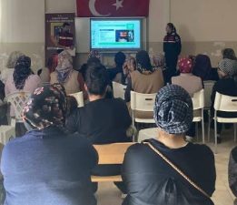 JANDARMA EKİPLERİNDEN BİLİNÇLENDİRME VE BİLGİLENDİRME FAALİYETİ
