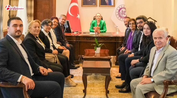 CHP İl Başkanı Kadir Koç Vali Tülay Baydar Bilgihan’ı Ziyaret etti.