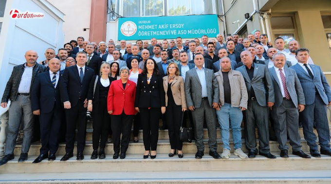 VALİ BİLGİHAN MUHTARLARLA BİR ARAYA GELDİ