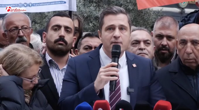 Deniz Yücel: “CHP’li belediye başkanlarının veremeyeceği hiçbir hesap yoktur”