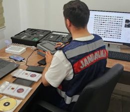 JANDARMA EKİPLERİNDEN SANAL DEVRİYE VE TERÖRLE MÜCADELE ÇALIŞMALARI
