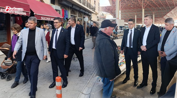 CHP Burdur halkın nabzını yoklamak için sahaya indi