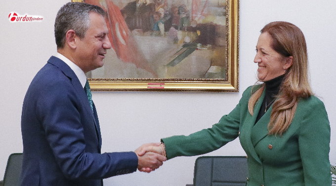 Özgür Özel, işçi sendikaları konfederasyon başkanları ile bir araya geldi