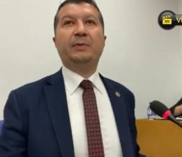 CHP Burdur Milletvekili İzzet Akbulut’tan Bakan Kemal Memişoğlu’a tepki.