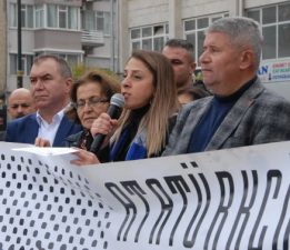 Burdur ADD’den ‘Mustafa Kemal’in askerleriyiz’ sloganı atan teğmenlere Destek!
