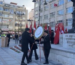 BURDUR’DA 24 KASIM ÖĞRETMENLER GÜNÜ KUTLANDI