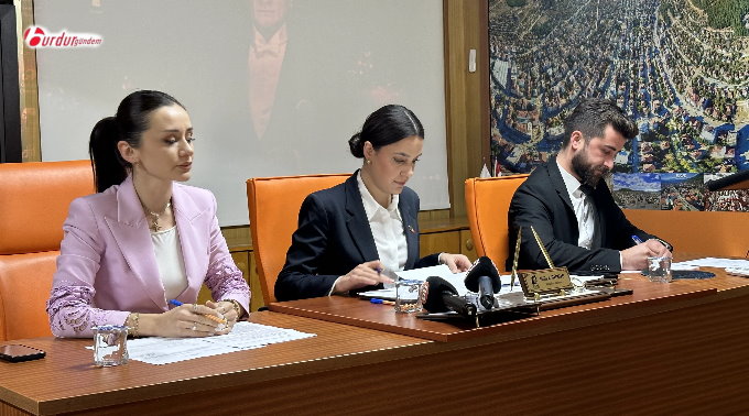 Başkan Gümüş Başkanlığında Bucak Belediye Meclisi Kasım ayı toplantısı gerçekleşti