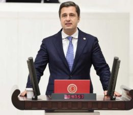 Deniz Yücel: Beş çocuğumuzu elektrik sobasından çıkan yangında kaybetmiş olmanın derin üzüntüsünü yaşıyoruz