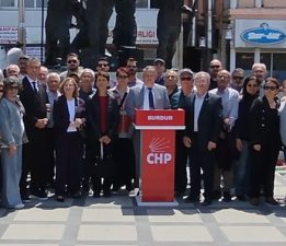 CHP Burdur Örgütü, Özgür Özel’e saldırıyı kınadı