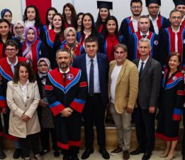 Lisansüstü Eğitimde kurumsal bir ilk: Sosyal Bilimler Enstitüsü mezuniyet töreni