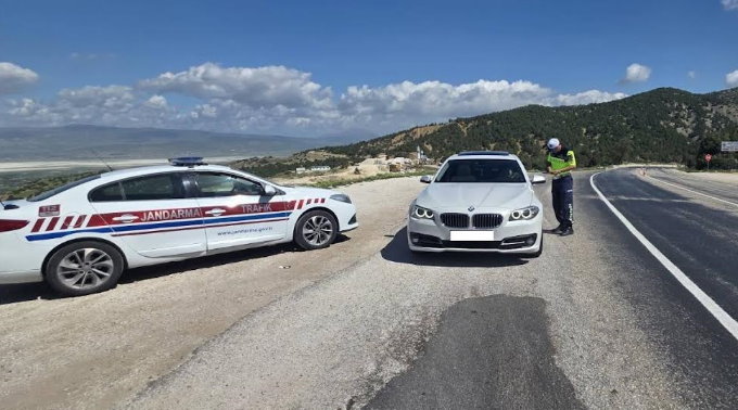 JANDARMA EKİPLERİNDEN TRAFİK DENETİMİ FAALİYETLERİ
