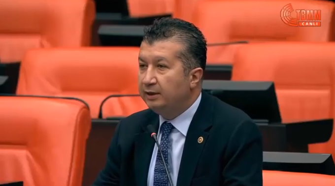 CHP’li Akbulut’tan Burdur’daki tren istasyonuna tepki: “Vatandaşların yaşamsal koşullarını güçleştiriyor”
