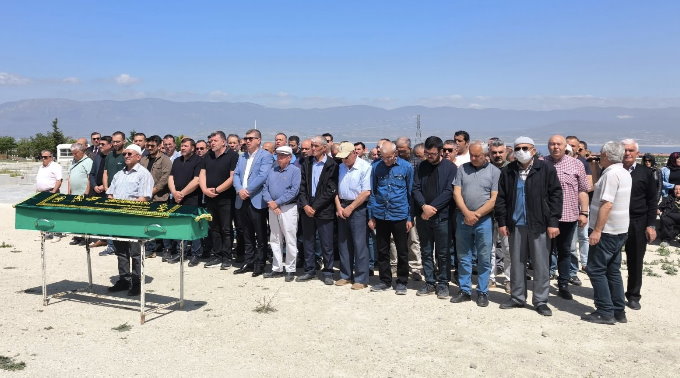 BAŞKAN ERCENGİZ ALİ İHSAN SUNGUR’U SON YOLCULUĞUNA UĞURLADI