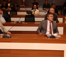 ‘Burdur Uluslararası Ticaret Elçileri Programı’nda sertifikalar sahiplerini buldu