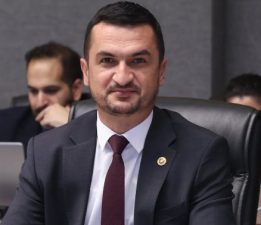 Vekil Oğuz duyurdu Bucak’a Halk Eğitim Merkezi geliyor