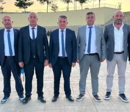 Seçimin galibi büyük farkla Mehmet Yavaş oldu.