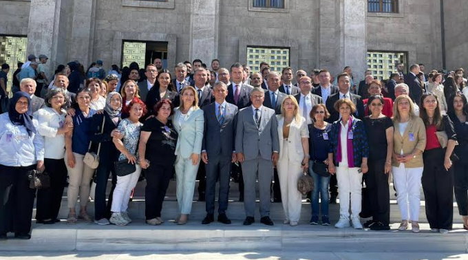 CHP Burdur Örgütü Ankara’da Grup Toplantısında