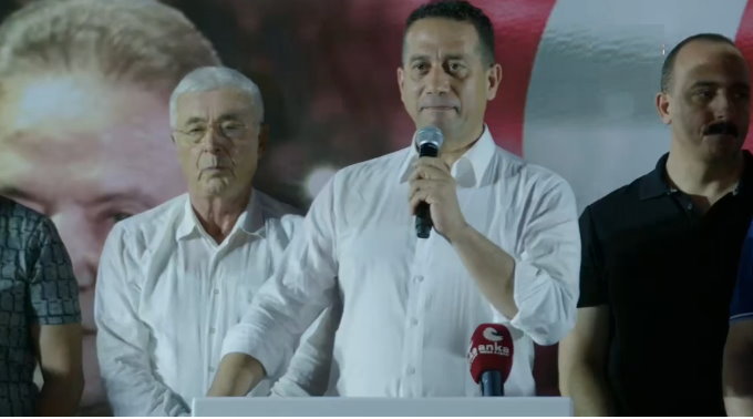 Ali Mahir Başarır, “Antalya İradesine Sahip Çıkıyor” mitinginde “Biz geliyoruz, ilk seçimde kazanacağız”