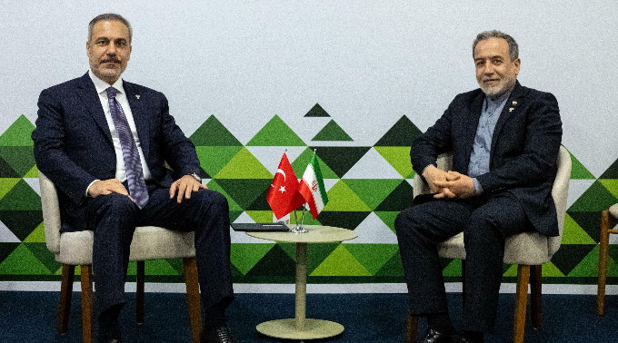 Bakan Hakan Fidan, İran Dışişleri Bakanı Abbas Erakçi ile görüştü