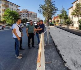 Başkan Ercengiz, asfalt çalışmalarını inceledi