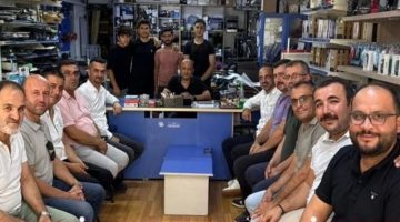 AK Parti Burdur her fırsatta Esnaf ve Vatandaşlar ile bir araya gelmeyi sürdürüyor.