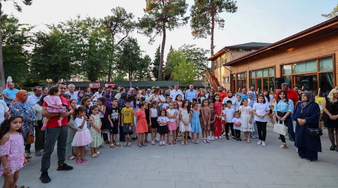 Burdur Belediyesi yaz sanat kursları sergisi yoğun ilgiyle açıldı