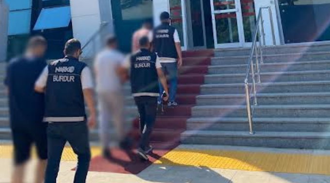 EMNİYET EKİPLERİNDEN NARKOTİK SUÇ OPERASYONU