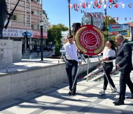 CHP BURDUR CHP’NİN102’inci yıldönümünü coşkuyla kutladı.