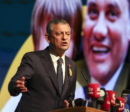 Ferdi Zeyrek Vakfı açıldı, Özgür Özel: Ferdi Zeyrek Vakfı’na sahip çıkmak, iyiliğe sahip çıkmaktır