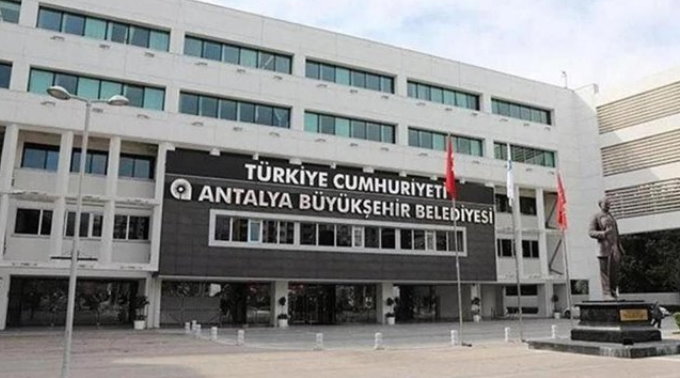 Antalya Büyükşehir Belediyesi’ne rüşvet operasyonu: 18 gözaltı