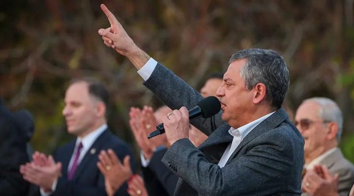 Özgür Özel’den ’29 Ekim’ mesajı: “Cumhuriyetimizin yeniden kurtarılmasına ihtiyaç var”