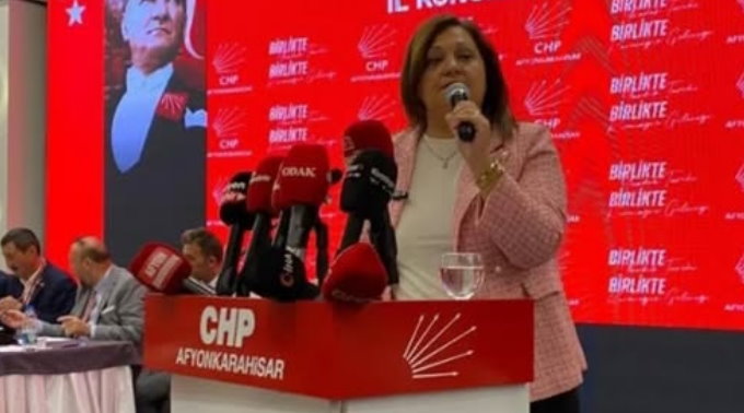 Başkan Burcu Köksal’dan CHP İl Kongresi’nde Duygusal Konuşma