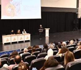 Muratpaşa’dan madde bağımlılığını önleme konferansı