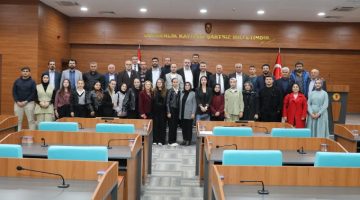 TEFENNİ MESLEK YÜKSEKOKULU ÖĞRENCİLERİ İL GENEL MECLİSİNE VE İL ÖZEL İDARESİNE ZİYARETTE BULUNDU.