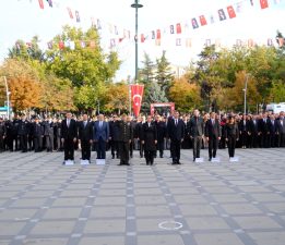 Burdur’da Ulu Önder Mustafa Kemal Atatürk sevgi saygı ve özlemle anıldı