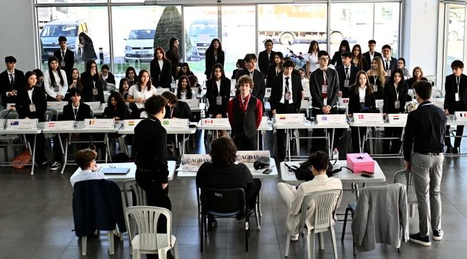 Genç delegeler ASSİM’de basın özgürlüğünü tartıştı