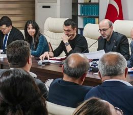 AK Parti Burdur İl Başkanlığı, Geniş katılımlı Danışma Meclisi Toplantısını gerçekleştirdi