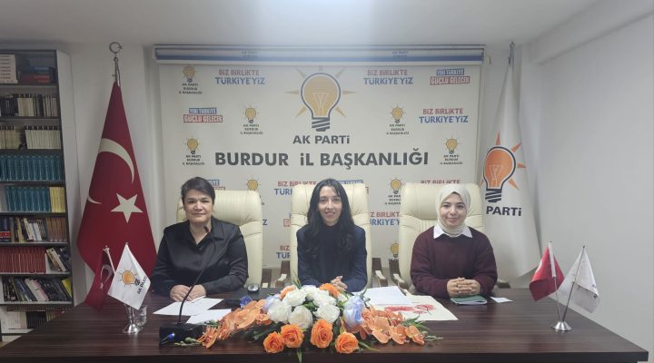 AK PARTİ BURDUR KADIN KOLLARI’NDAN 25 KASIM KADINA YÖNELİK ŞİDDETE KARŞI BASIN AÇIKLAMASI