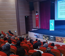 İŞGÜCÜ UYUM PROGRAMI KATILIMCILARINA İŞ ARAMA BECERİLERİ EĞİTİMİ